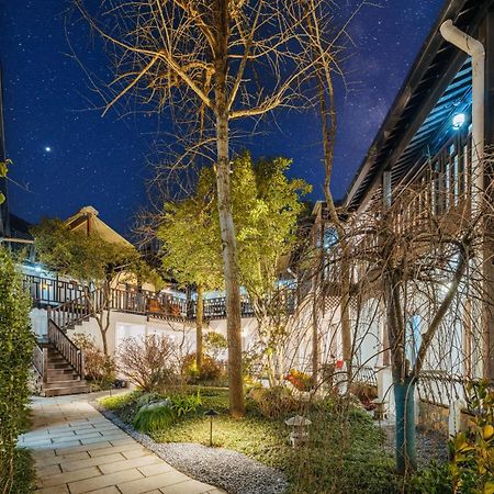 Yurong West Lake Cottage Resort Hotel Hangzhou Exterior photo